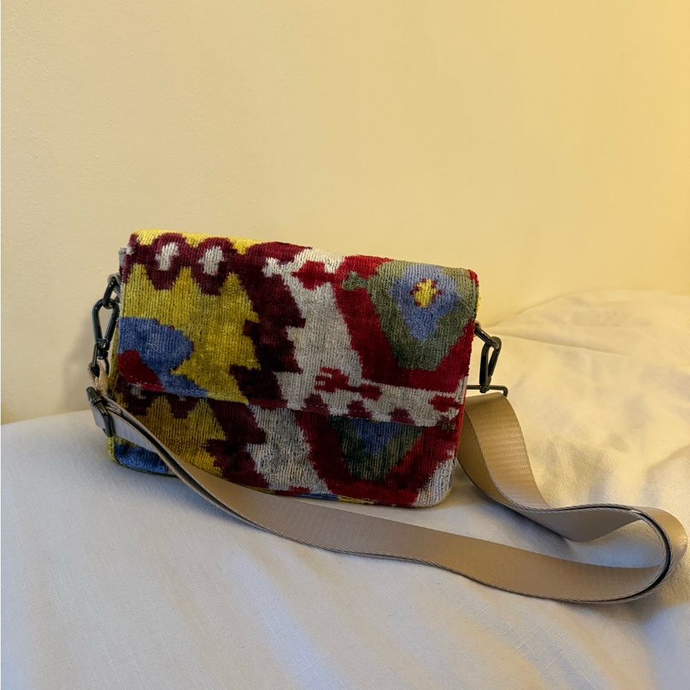 Wolf and Willa Purse With Strap